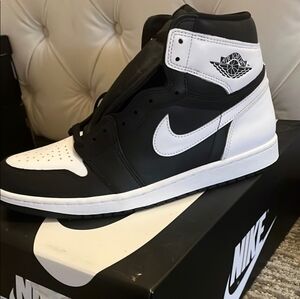 Nike Air Jordan 1 High OG Men's Sneakers New In Box